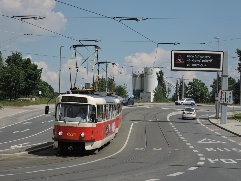 6456-linka-17-trojska-dpp-tatra-t3r-p-8224